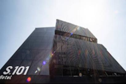 Tabebuya Resto & Resort