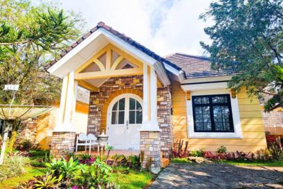 Tabebuya Resto & Resort