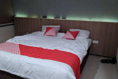 Tabebuya Resto & Resort