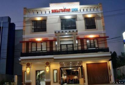 Tabebuya Resto & Resort