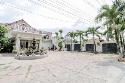 Tabebuya Resto & Resort