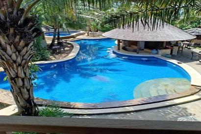 Tabebuya Resto & Resort